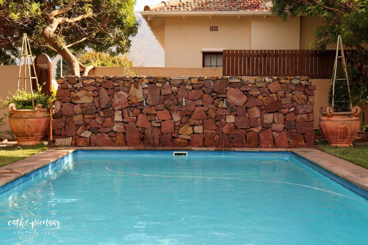 A Tuscan Villa Guest House ฟิชโฮค ภายนอก รูปภาพ